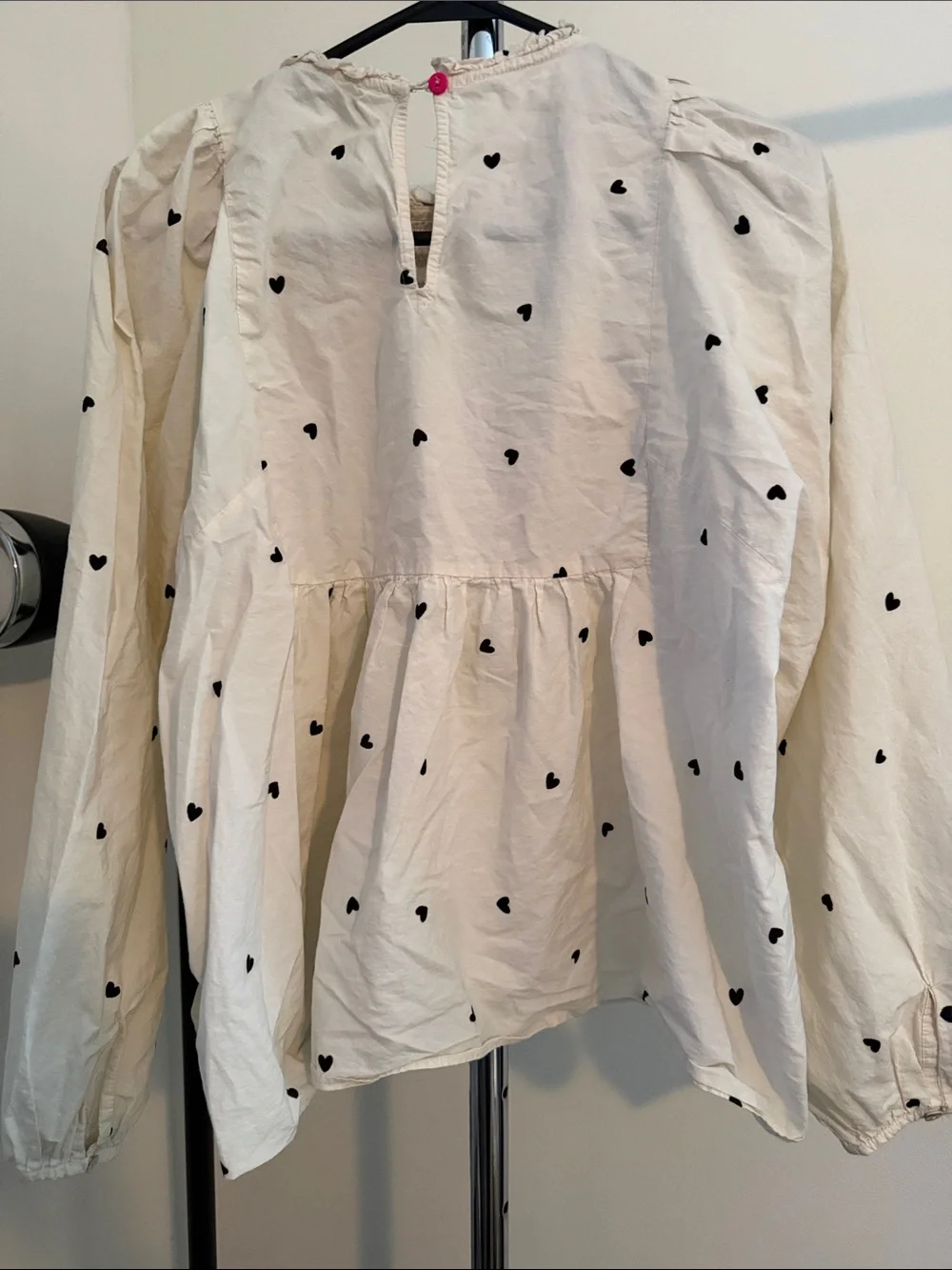 Zara White Smocked Bodice Peasant Blouse with Black Heart Print